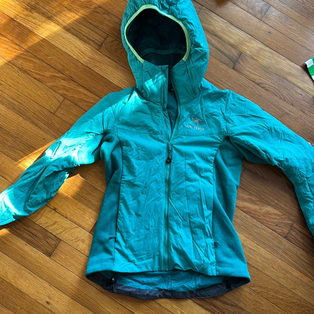 Arc’Teryx Atom Hoodie
